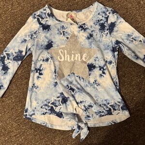 Gently used. Tye dyed shine shirt